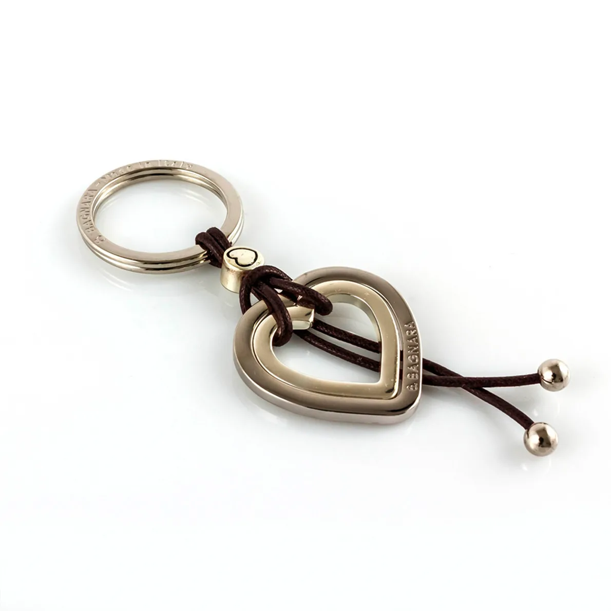 portachiavi-cuore-con-cordino-marrone